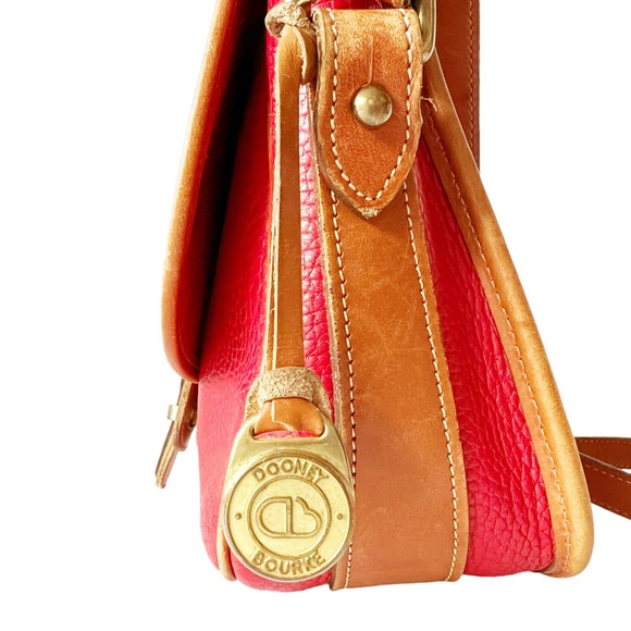 Dooney & Bourke Vintage Equestrian Bag in Red Leather - Picture 5 of 16